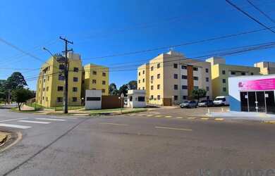 Imagem: O apartamento possui 3 Dormitórios, 1 Banheiro, 1 Vaga na garagem