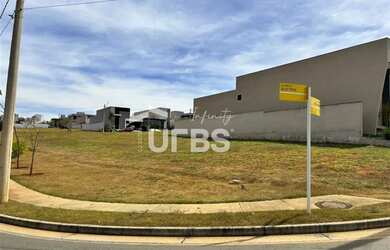 Imagem: O terreno possui 455-0m² de Área e está localizado em Terras