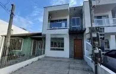 Imagem: A casa possui 2 Dormitórios, 1 Banheiro, 1 Vaga na garagem