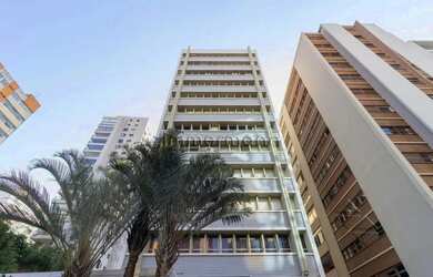 Imagem: O depósito possui 1 Vaga na garagem e 67m² de Área e está