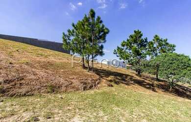 Imagem: O terreno à venda possui 1000m² de Área e está localizado