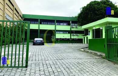 Imagem: O depósito possui 5 Vagas na garagem e 2015m² de Área e está