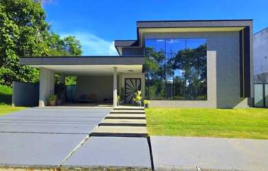 Imagem: A casa à venda possui 3 Dormitórios, 4 Banheiros, 4 Vagas