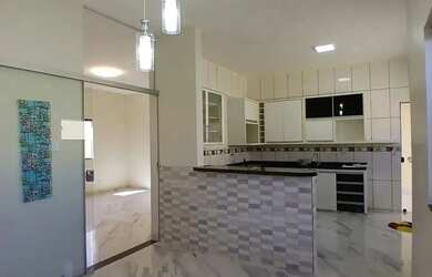 Imagem 4: Casa - 407 sul. Piscina, 187m² de Área, 2 Vagas na garageme3 Dormitórios