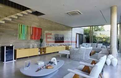 Imagem: A casa possui 5 Dormitórios, 5 Banheiros, 2 Vagas na garagem