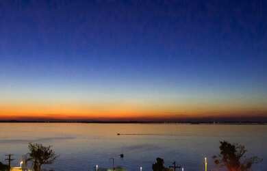 Imagem 11: Tributo à paisagem natural e cultural de POA, o Porto 1820 traz uma arquitetura...
