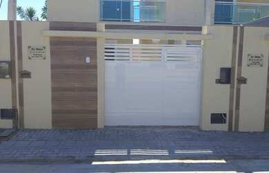 Imagem: A casa possui 4 Dormitórios, 1 Banheiro, 2 Vagas na garagem