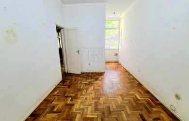 Imagem: A kitnet possui 1 Dormitório, 1 Banheiro, 60m² de Área e