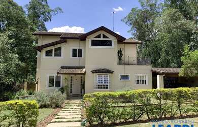 Imagem: A casa em condomínio possui 3 Dormitórios, 4 Banheiros, 228m²