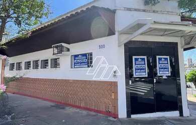 Imagem: O depósito possui 2 Vagas na garagem, 110m² de Área e está