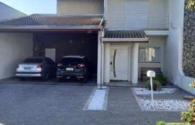 Imagem: A casa em condomínio possui 3 Dormitórios, 3 Banheiros, 4