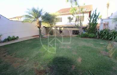 Imagem 1: Bairro São Pedro / Casa á venda com quintal / Em condominio fechado