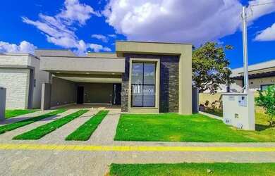 Imagem: A casa em condomínio possui 3 Dormitórios, 4 Banheiros, 4