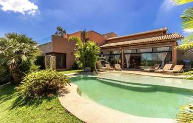 Imagem 1: Casa com 5 suítes, 600 m² - venda por R$ 7.500.000 ou aluguel por R$ 31.708/mês - Condomín