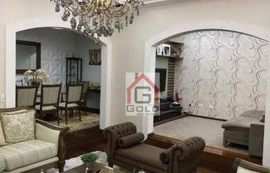 Imagem: A casa possui 4 Dormitórios, 1 Banheiro, 5 Vagas na garagem