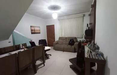 Imagem: A casa possui 2 Dormitórios, 2 Banheiros, 1 Vaga na garagem