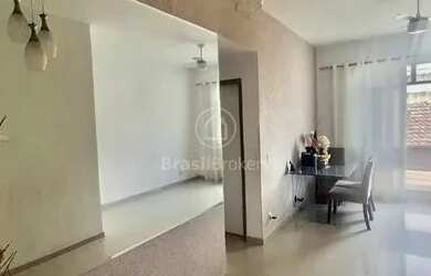 Imagem: O apartamento possui 2 Dormitórios, 2 Banheiros, 2 Vagas na