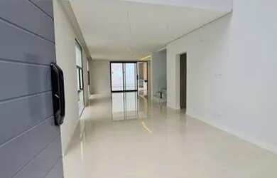 Imagem 2: Condomínio para venda possui 386 metros quadrados com 5 quartos em Ponta Negra - Manaus