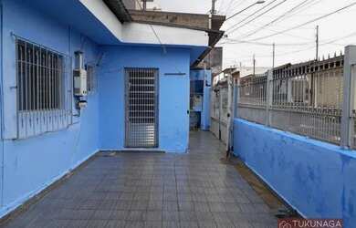 Imagem: A casa possui 1 Dormitório, 1 Banheiro, 1 Vaga na garagem e