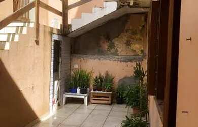 Imagem 2: Casa Atrás do Boi Preto. Varanda, 1 Banheiroe1 Dormitório