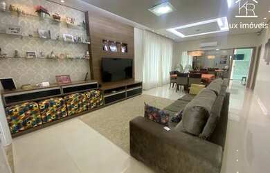 Imagem: A casa em condomínio possui 4 Dormitórios, 5 Banheiros, 4