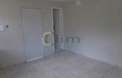 Imagem: A casa em condomínio possui 1 Dormitório, 2 Banheiros e 40m²