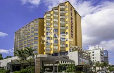 Imagem: O apartamento possui 1 Dormitório, 1 Banheiro, 1 Vaga na garagem