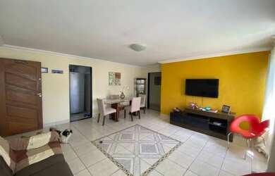 Imagem: A casa possui 3 Dormitórios, 2 Banheiros, 1 Vaga na garagem