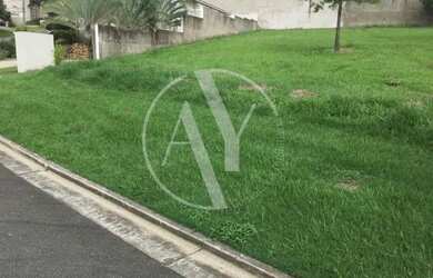 Imagem: O terreno à venda possui 600m² de Área e está localizado