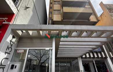 Imagem: O apartamento possui 3 Dormitórios, 1 Banheiro, 1 Vaga na garagem