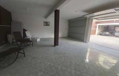 Imagem 2: Casa - Comercial. Churrasqueira, 300m² de Área, 5 Vagas na garageme2...