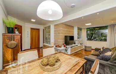 Imagem: O apartamento possui 3 Dormitórios, 2 Banheiros, 1 Vaga na