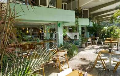 Imagem: O depósito possui 1 Vaga na garagem, 188m² de Área e está