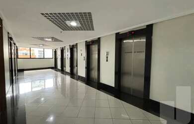 Imagem 14: Conjunto comercial bem distribuído, com recepção, 1 vaga e ótima localização