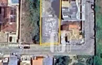 Imagem: O terreno possui 600m² de Área e está localizado em Glória