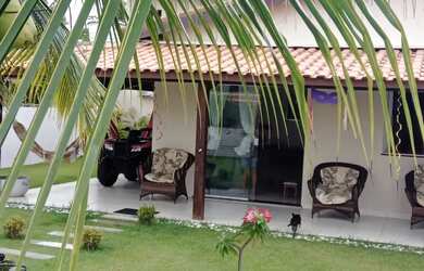 Imagem: A casa possui 5 Dormitórios, 5 Banheiros, 3 Vagas na garagem