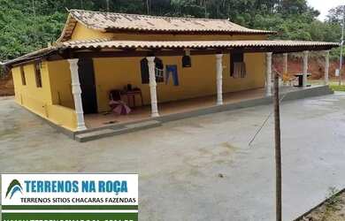 Imagem 10: Sitio em Crucilândia/MG, com nascente e lagoa, casa nova grande ótimo...