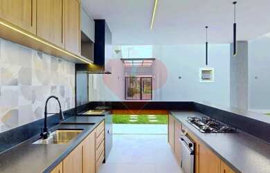 Imagem 15: Oportunidade á venda Casa de Alto Padrão no Condomínio Santa Mônica...