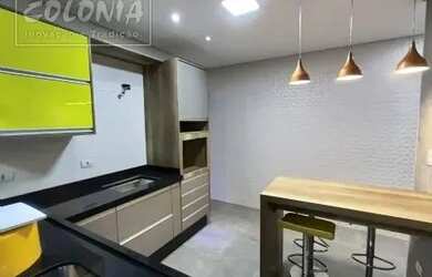 Imagem: A casa possui 4 Dormitórios, 3 Banheiros, 2 Vagas na garagem