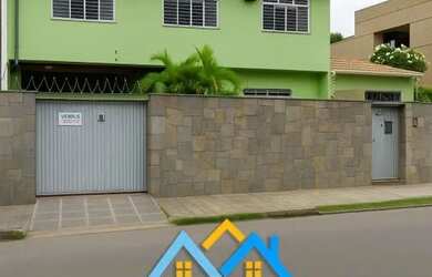 Imagem: A casa possui 5 Dormitórios, 4 Banheiros, 2 Vagas na garagem