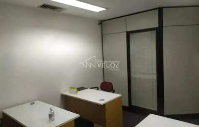 Imagem: O depósito possui 35m² de Área e está localizado em Centro