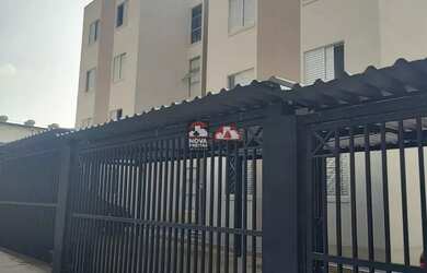 Imagem: O apartamento e possui 2 Dormitórios, 1 Banheiro, 1 Vaga na