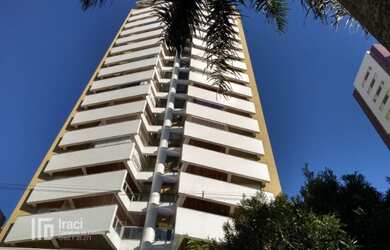 Imagem: O apartamento possui 3 Dormitórios, 3 Banheiros, 2 Vagas na