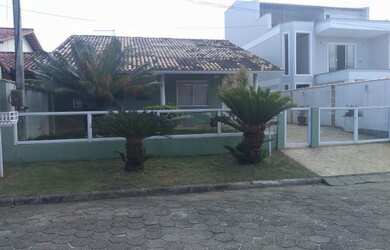 Imagem: A casa em condomínio possui 2 Dormitórios, 2 Banheiros, 2