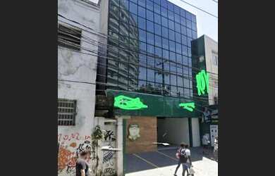 Imagem: O depósito possui 2 Vagas na garagem, 750m² de Área e está