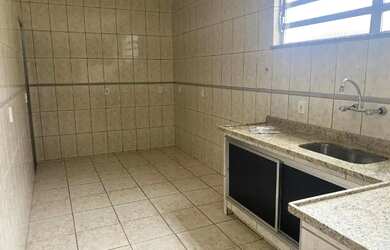 Imagem: A casa possui 2 Dormitórios, 2 Banheiros, 70m² de Área e