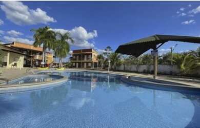 Imagem: A casa possui 1 Dormitório, 2 Vagas na garagem, Imóvel mobiliado