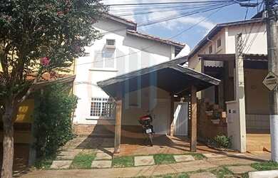 Imagem: A casa em condomínio possui 3 Dormitórios, 4 Banheiros, 2