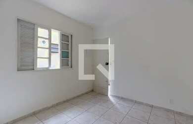 Imagem: A casa possui 1 Dormitório, 1 Banheiro, 20m² de Área e está