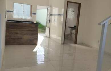 Imagem: A casa possui 2 Dormitórios, 2 Banheiros, 2 Vagas na garagem